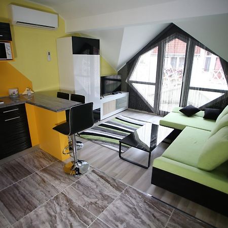 Centrum Lux 2 Apartmanok Kaposvár Exterior photo