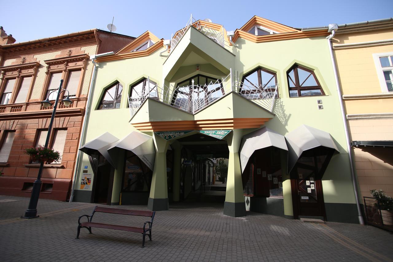 Centrum Lux 2 Apartmanok Kaposvár Exterior photo