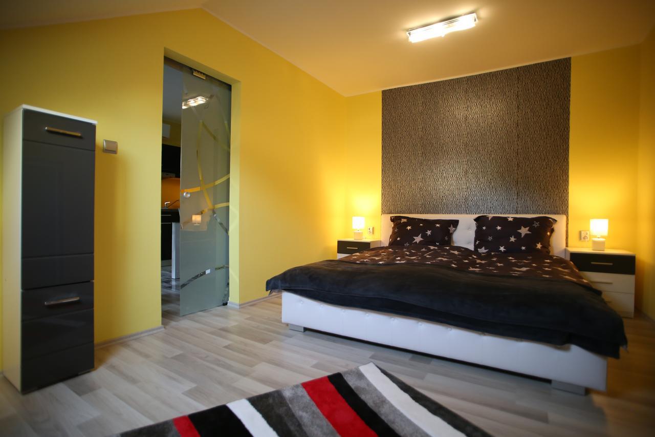 Centrum Lux 2 Apartmanok Kaposvár Exterior photo