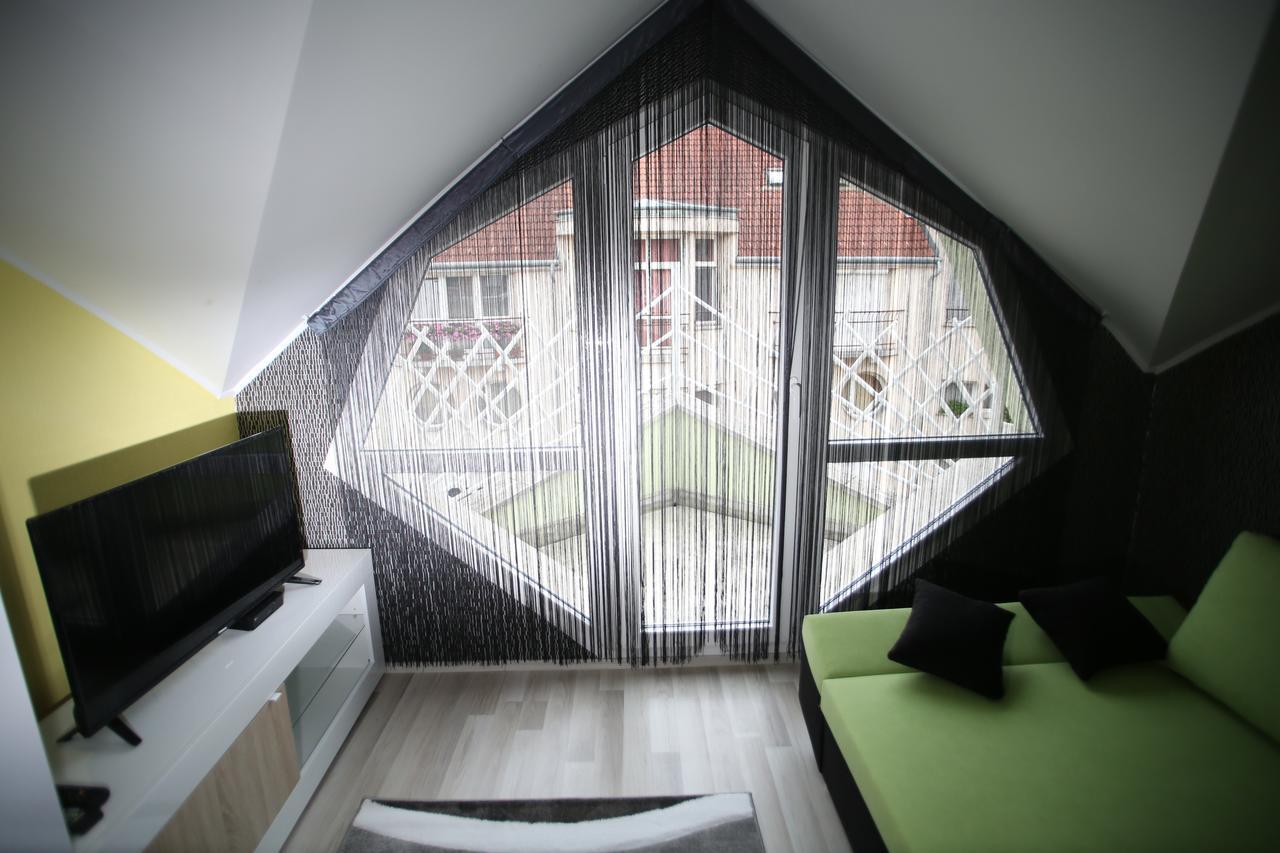 Centrum Lux 2 Apartmanok Kaposvár Exterior photo