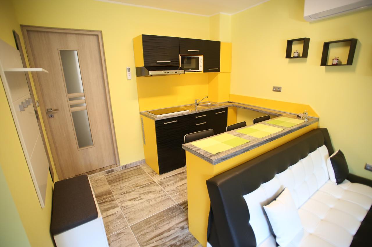Centrum Lux 2 Apartmanok Kaposvár Exterior photo