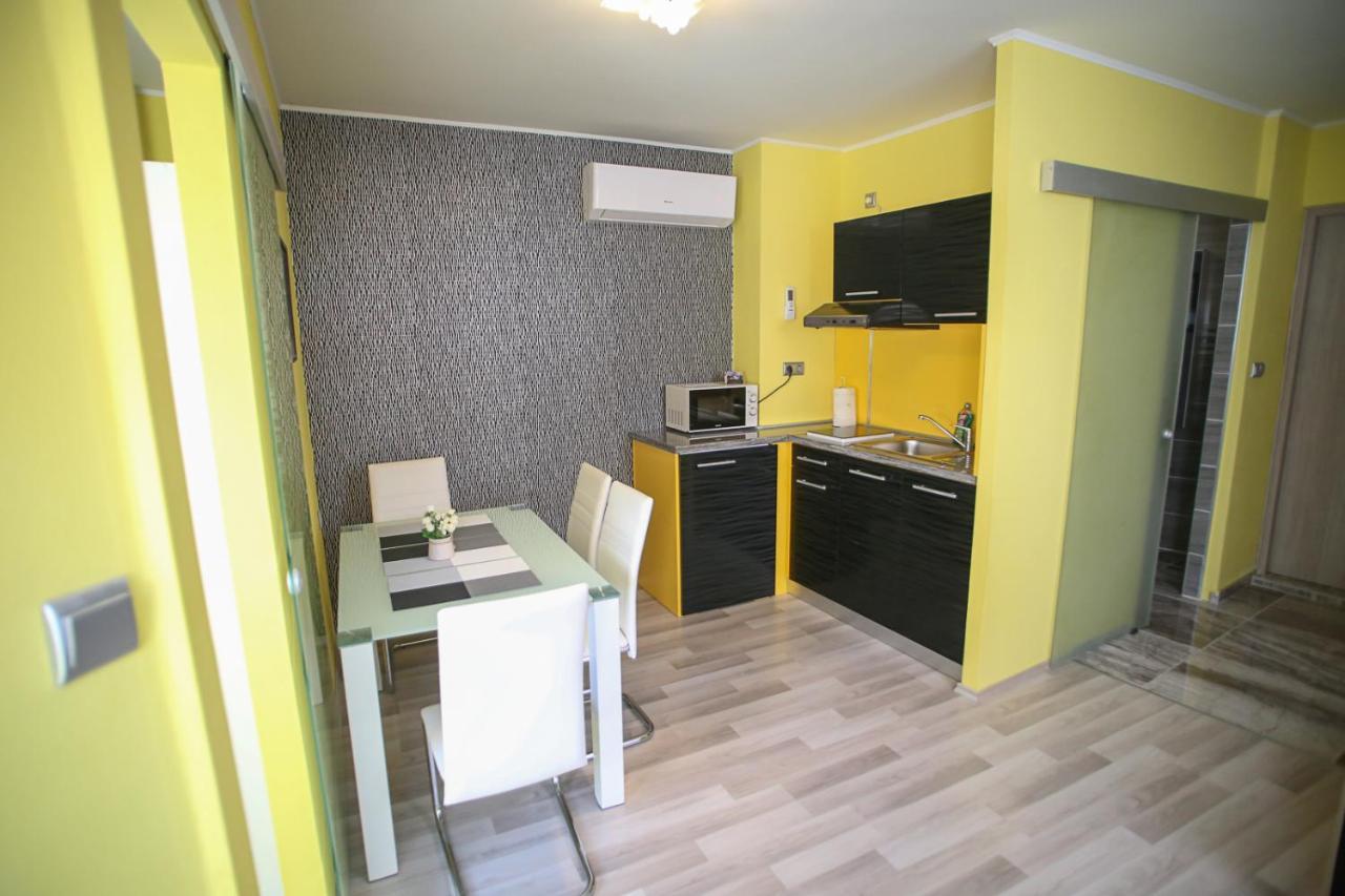 Centrum Lux 2 Apartmanok Kaposvár Exterior photo