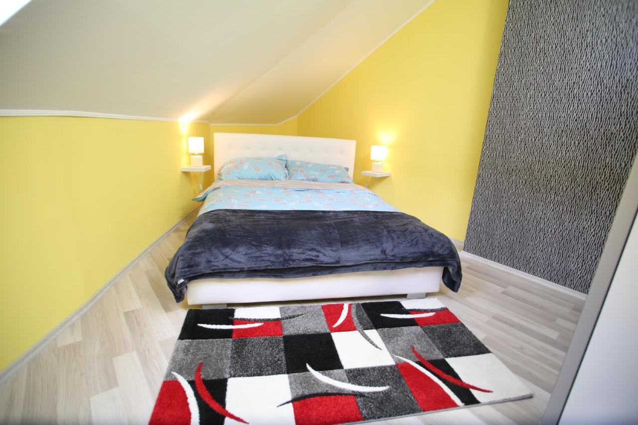 Centrum Lux 2 Apartmanok Kaposvár Exterior photo